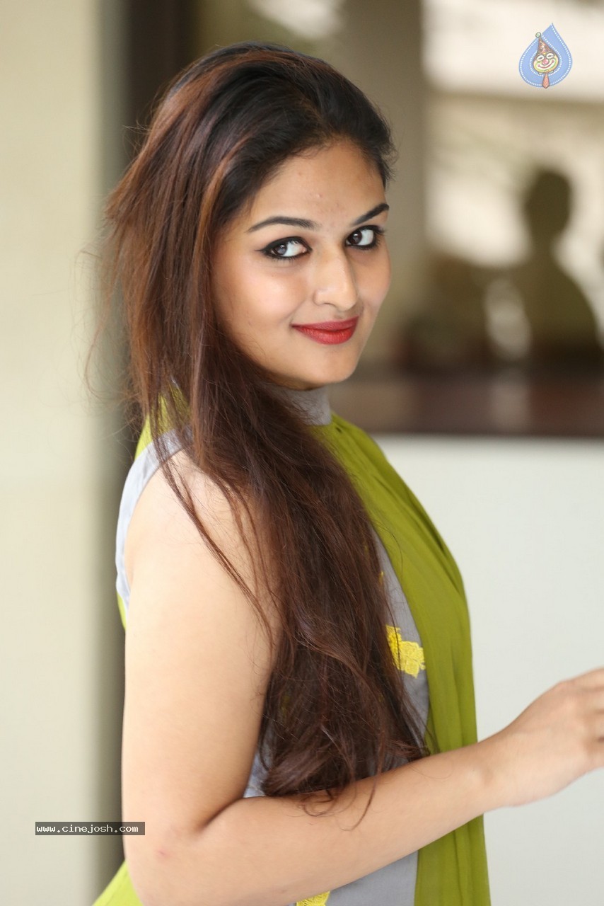 Prayaga Martin Stills - 30 / 54 photos