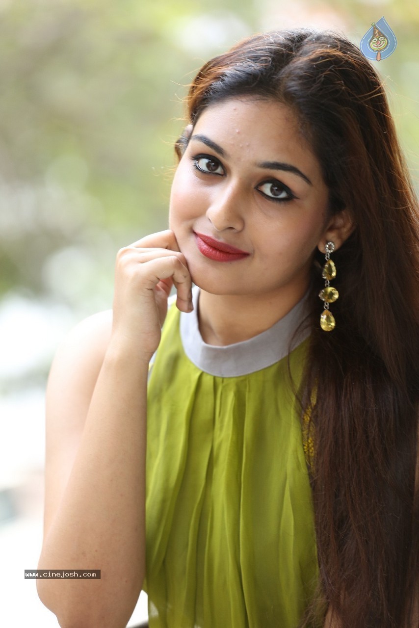 Prayaga Martin Stills - 32 / 54 photos