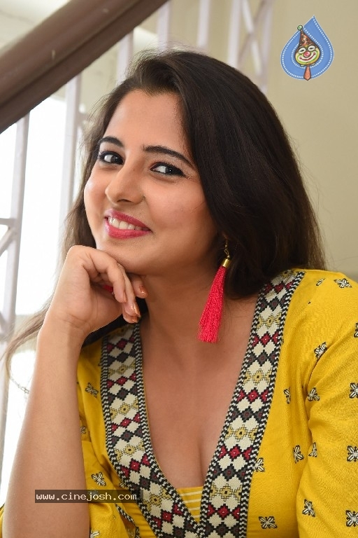 Preethi Asrani Stills - 4 / 21 photos