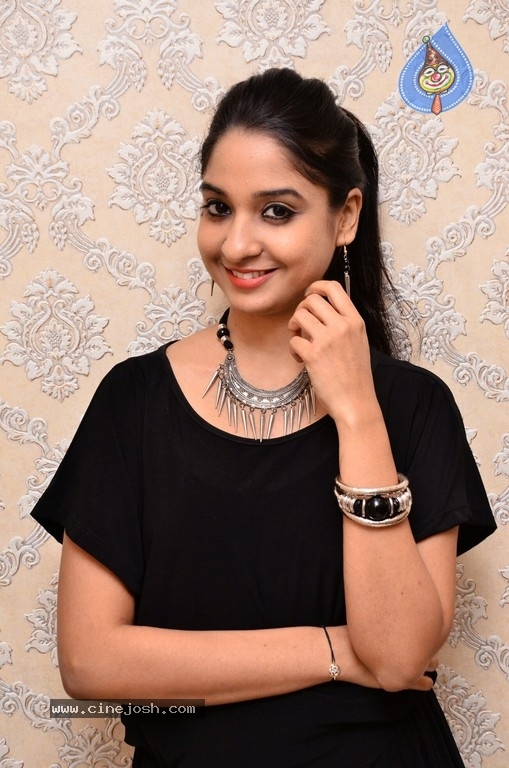 Preethi Rangepalli Gallery - 10 / 13 photos