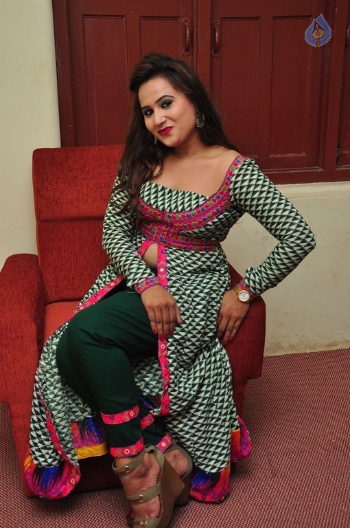 Preyasi Nayak Photos - 24 / 42 photos