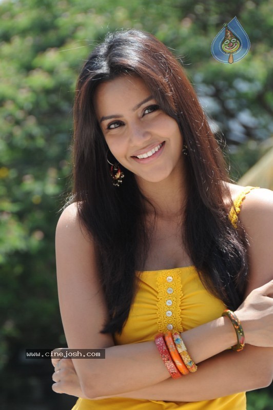 Priya Anand Photo Stills - 19 / 64 photos