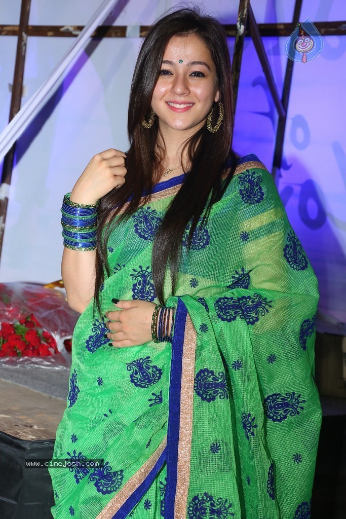 Priyal Gor Stills - 12 / 91 photos