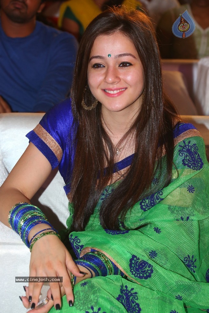 Priyal Gor Stills - 16 / 91 photos