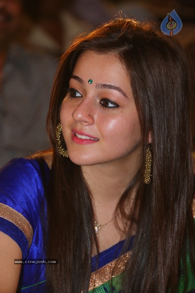 Priyal Gor Stills - 24 / 91 photos