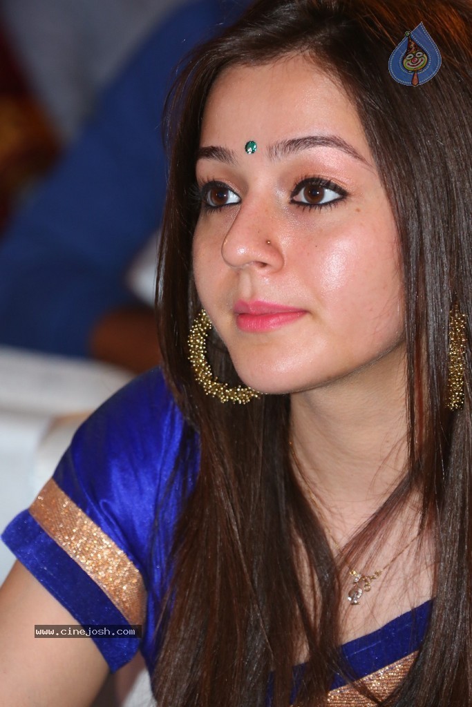 Priyal Gor Stills - 80 / 91 photos