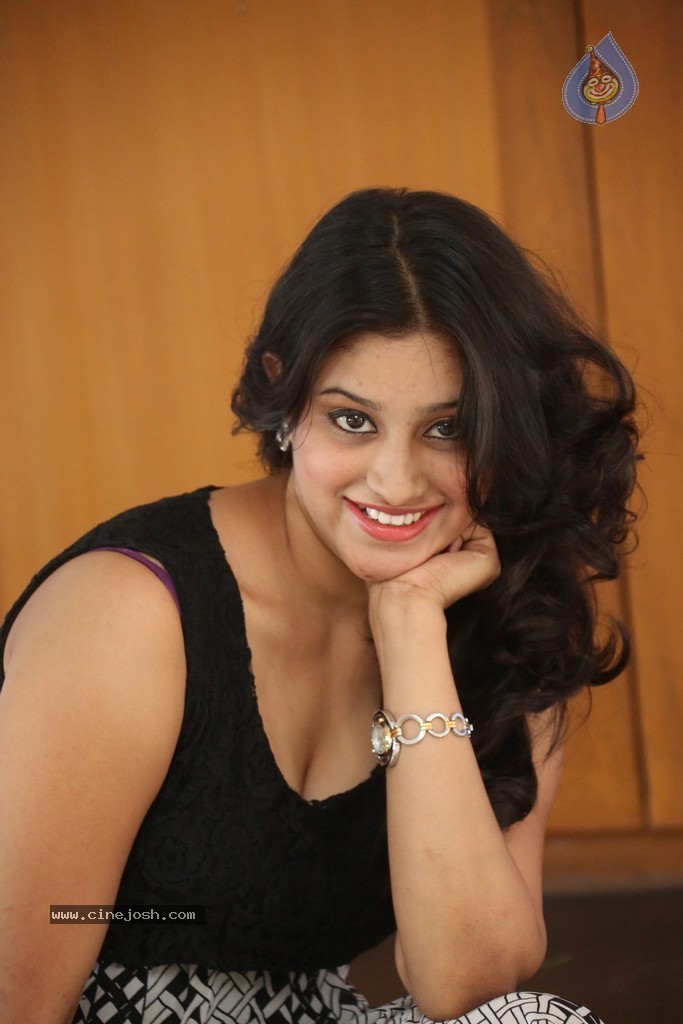 Priya Latest Pics - 52 / 149 photos