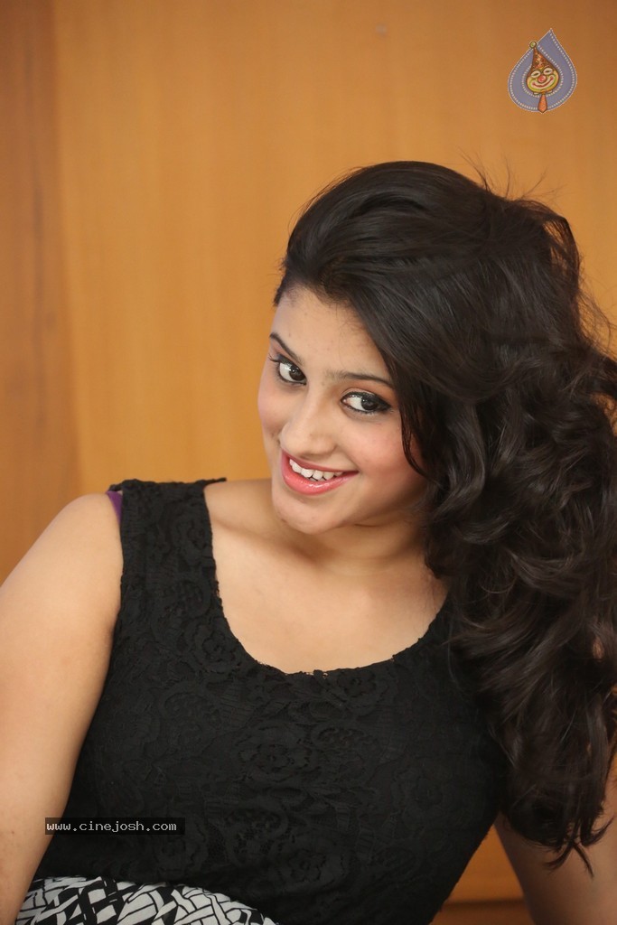 Priya Latest Pics - 54 / 149 photos