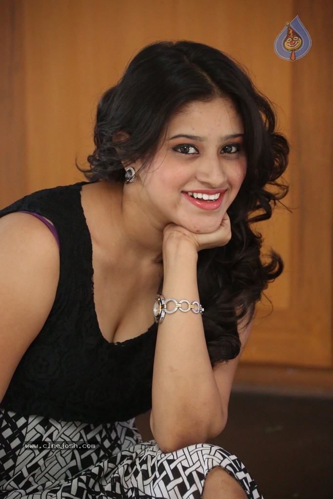 Priya Latest Pics - 76 / 149 photos