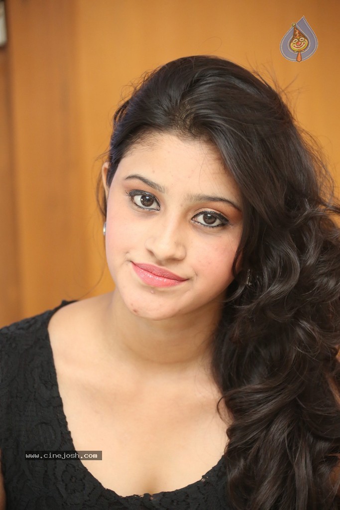 Priya Latest Pics - 77 / 149 photos