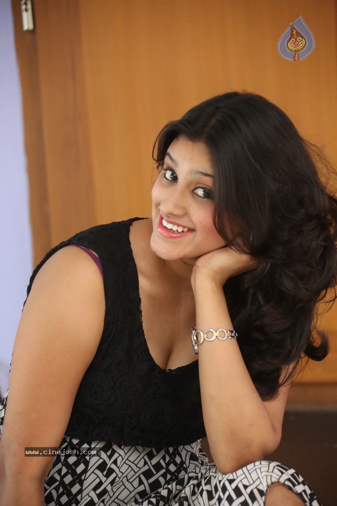 Priya Latest Pics - 107 / 149 photos