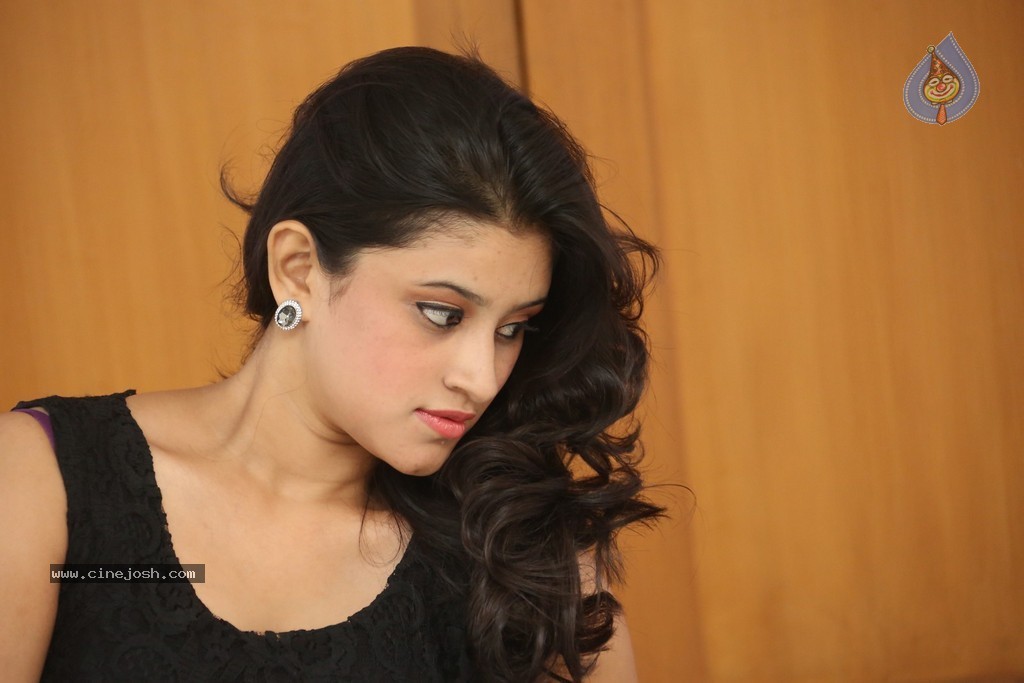 Priya Latest Pics - 113 / 149 photos