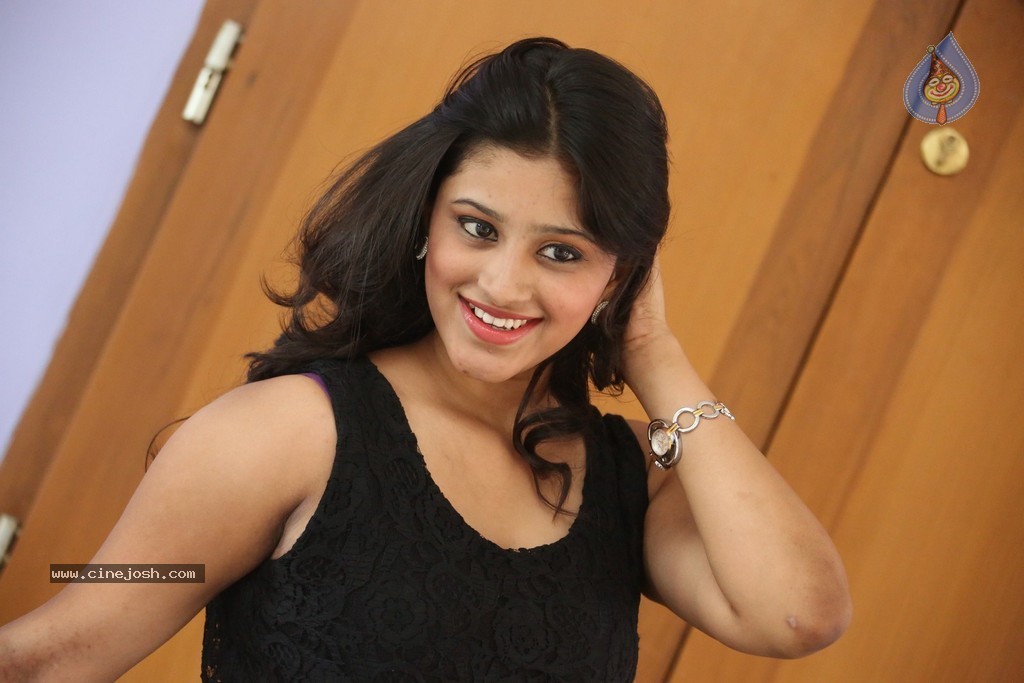 Priya Latest Pics - 123 / 149 photos