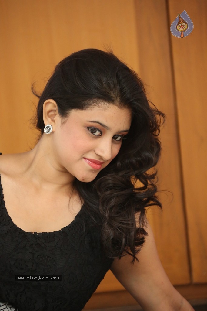 Priya Latest Pics - 142 / 149 photos