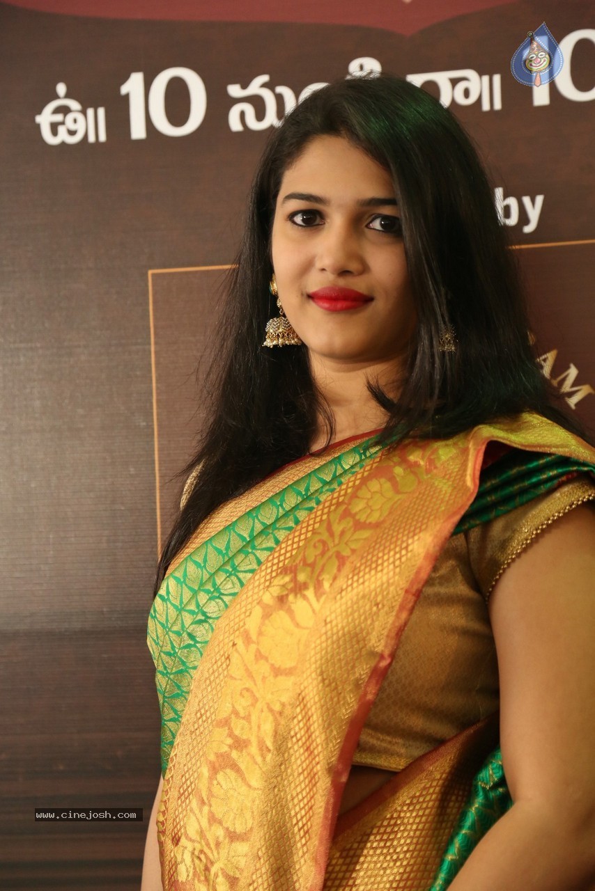 Priya New Photos - 7 / 62 photos