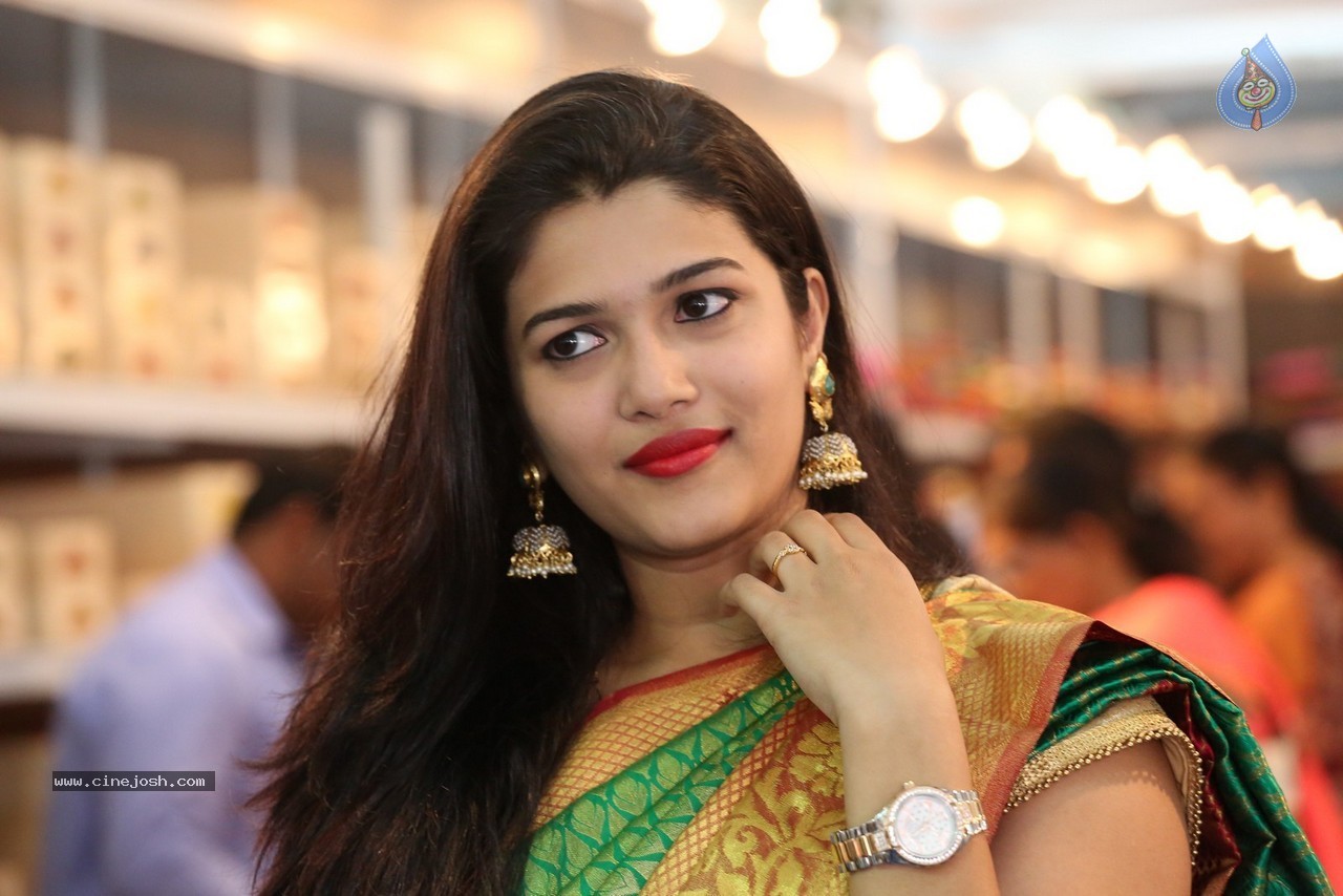 Priya New Photos - 17 / 62 photos