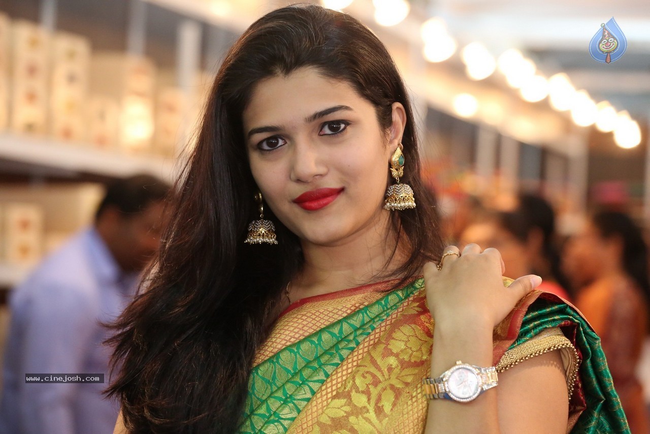 Priya New Photos - 22 / 62 photos