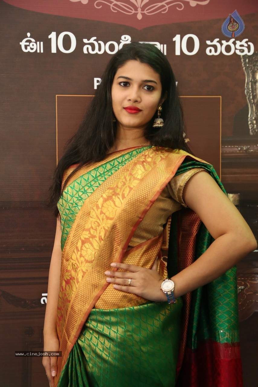 Priya New Photos - 23 / 62 photos