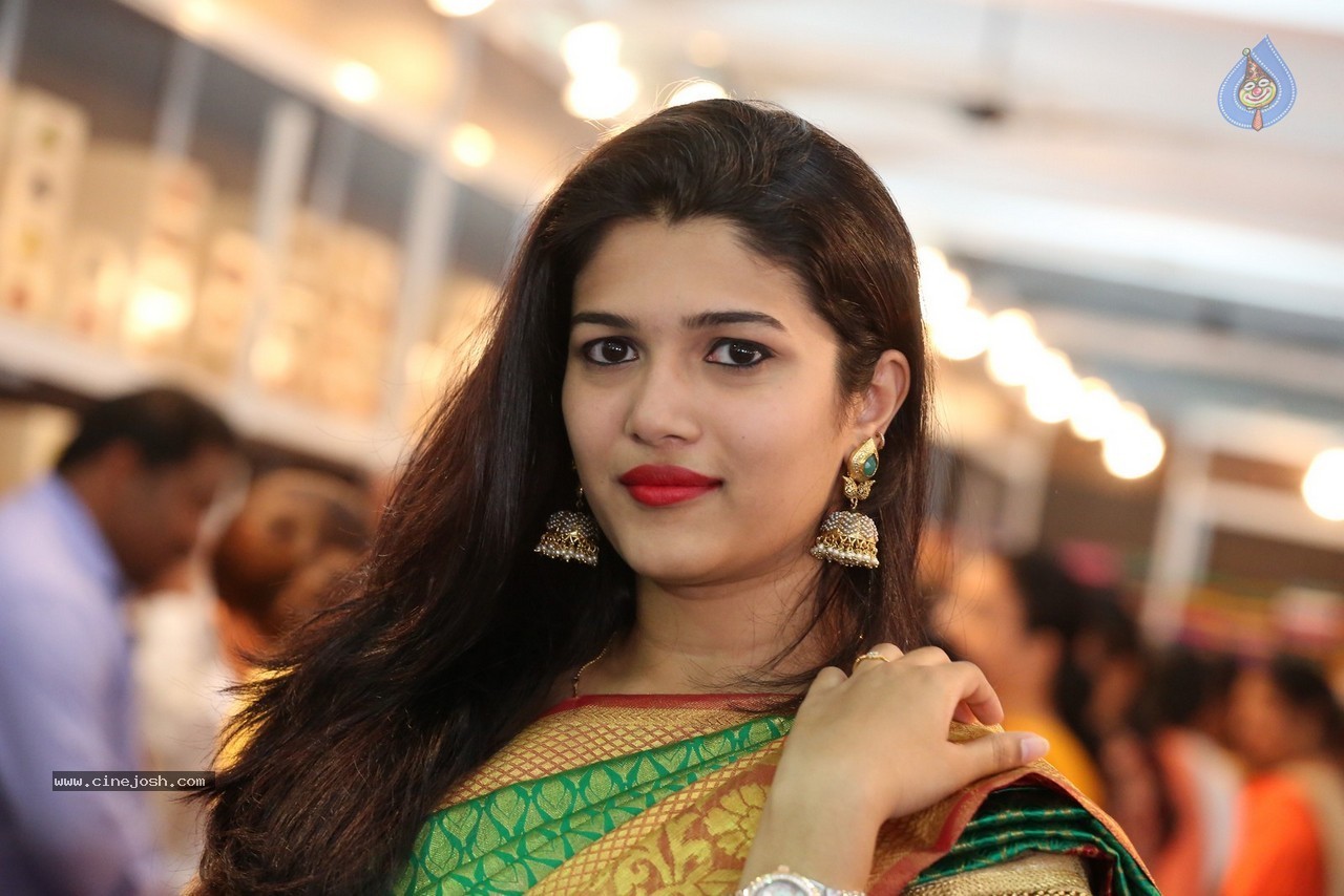 Priya New Photos - 25 / 62 photos