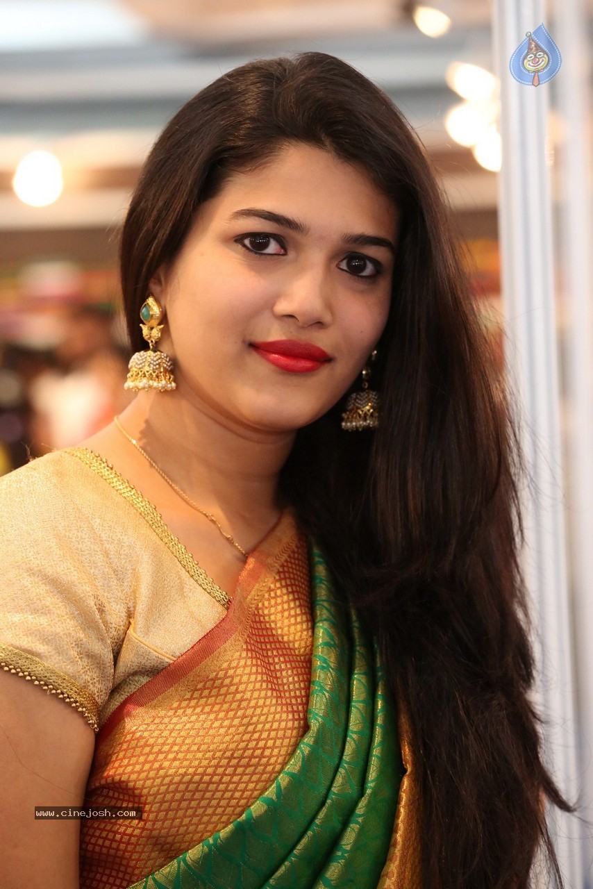 Priya New Photos - 26 / 62 photos