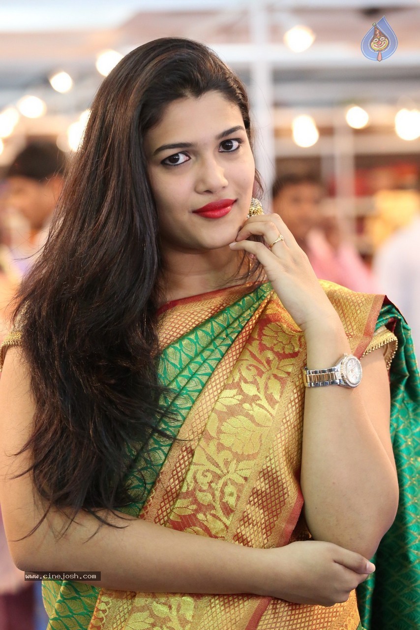 Priya New Photos - 29 / 62 photos