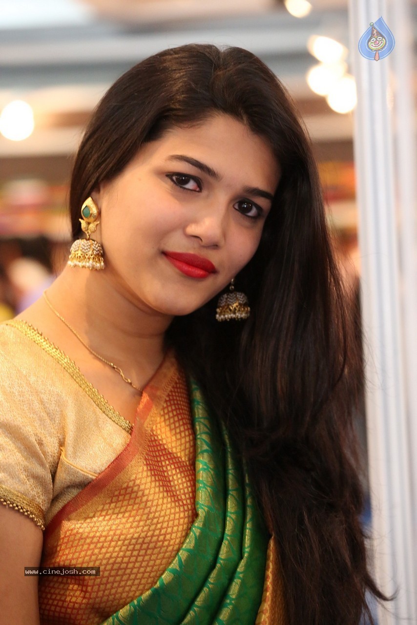 Priya New Photos - 33 / 62 photos