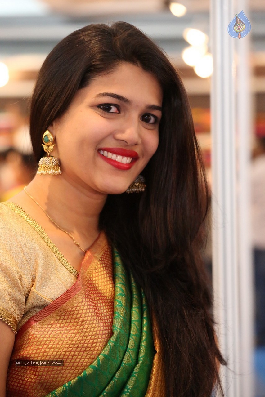 Priya New Photos - 42 / 62 photos