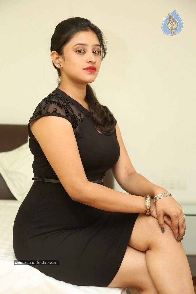 Priya New Photos - 11 / 103 photos