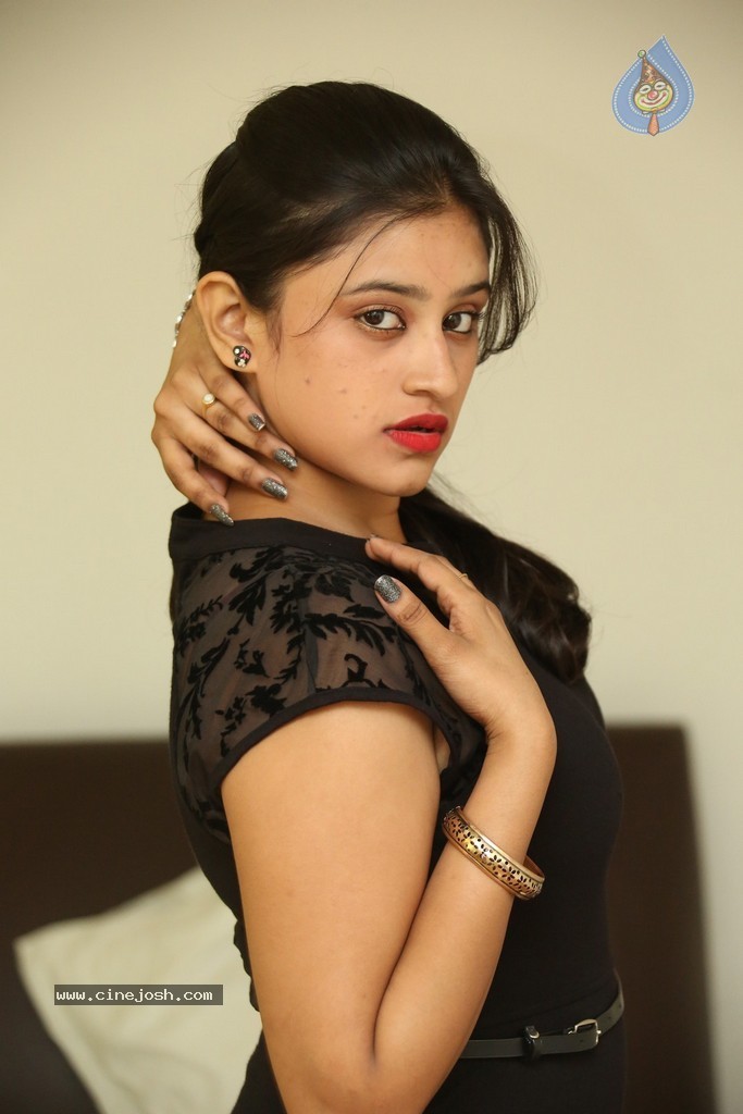 Priya New Photos - 51 / 103 photos