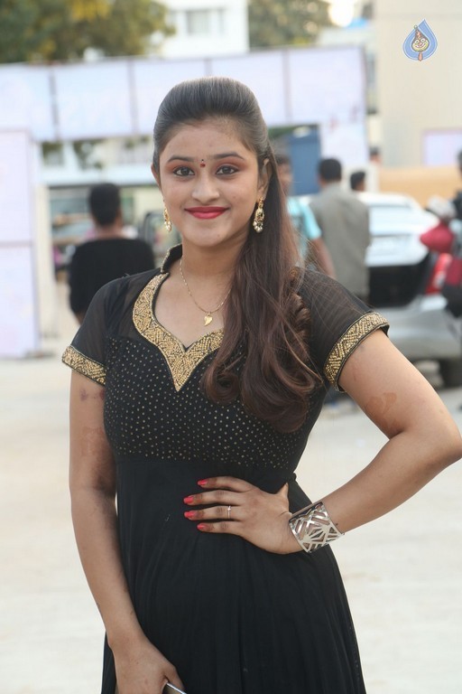 Priya Photos - 13 / 21 photos