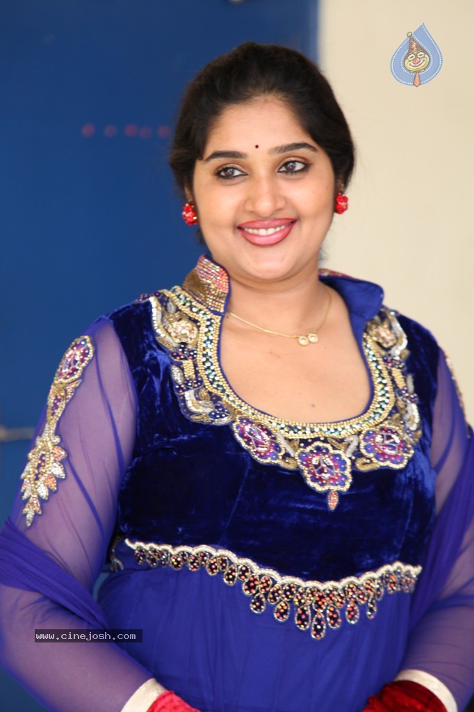 Priya Stills - 31 / 62 photos