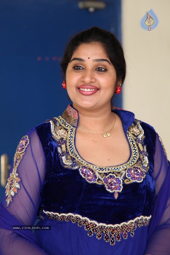 Priya Stills - 46 / 62 photos