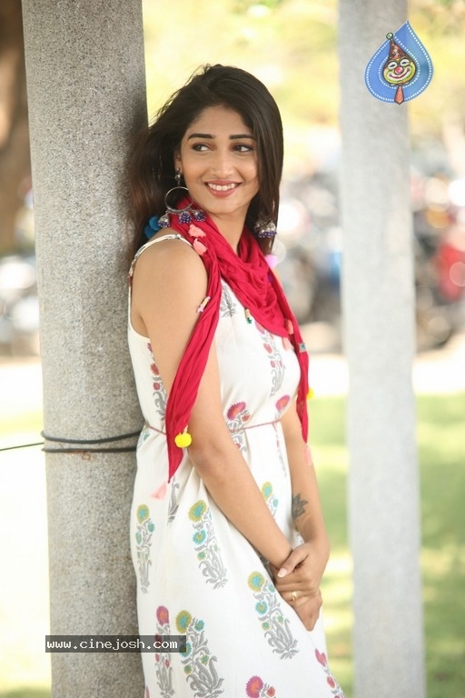 Priya Vadlamani Gallery - 18 / 21 photos