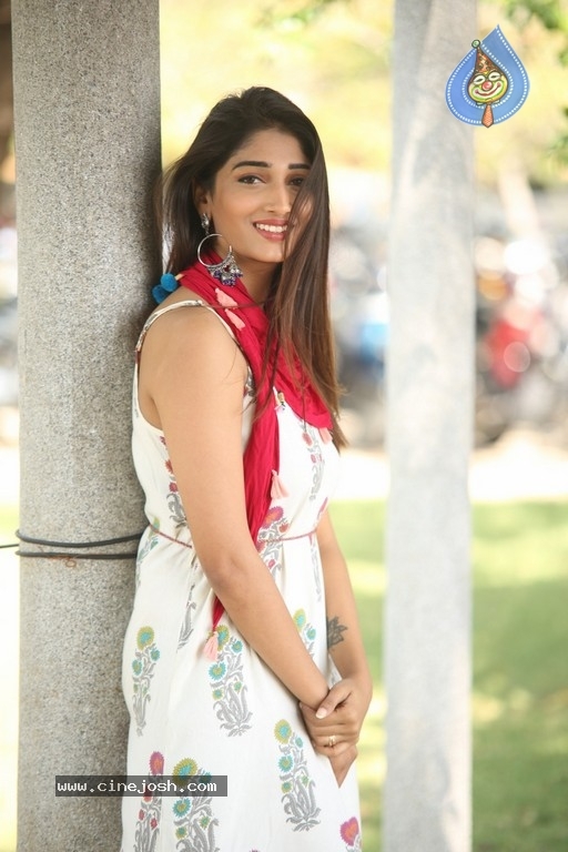 Priya Vadlamani Gallery - 20 / 21 photos