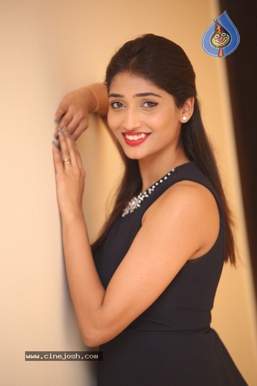 Priya Vadlamani Stills - 2 / 18 photos