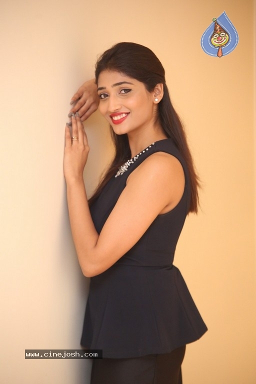 Priya Vadlamani Stills - 3 / 18 photos