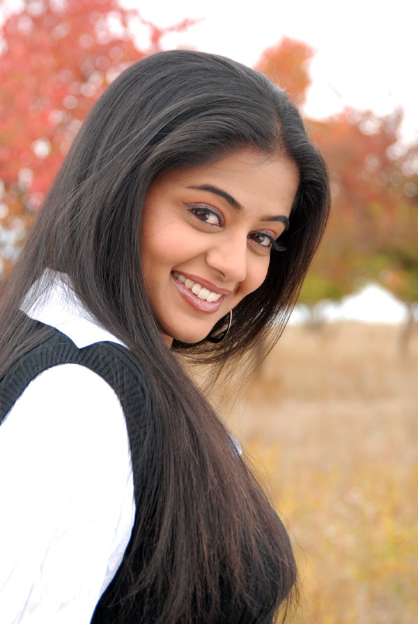 Priyamani - 8 / 154 photos