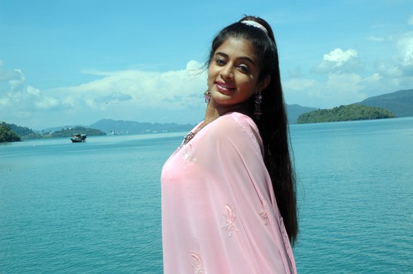 Priyamani - 137 / 154 photos