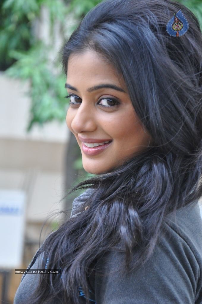 Priyamani Latest Stills - 69 / 89 photos