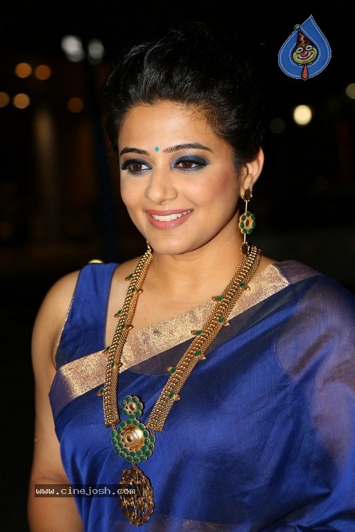 Priyamani New Images - 1 / 13 photos