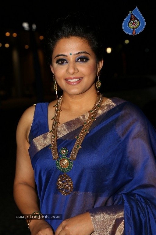 Priyamani New Images - 2 / 13 photos