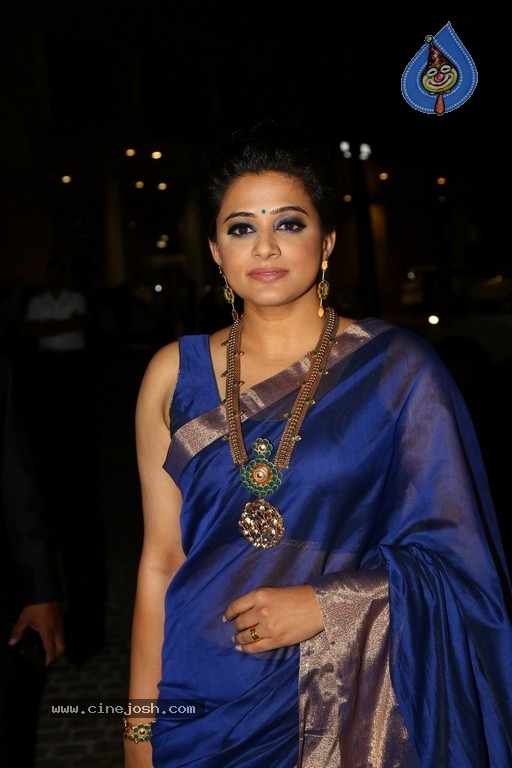 Priyamani New Images - 4 / 13 photos