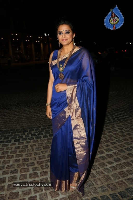 Priyamani New Images - 12 / 13 photos