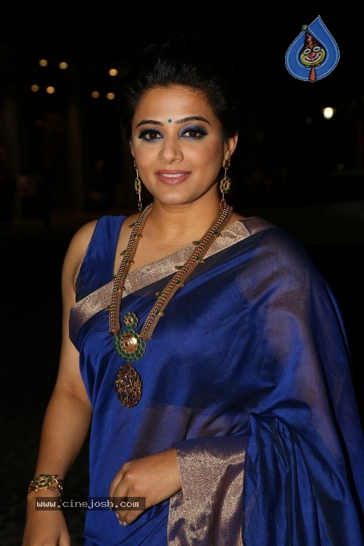 Priyamani New Images - 13 / 13 photos