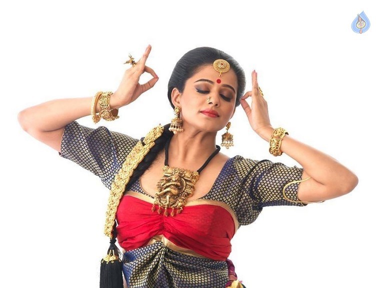 Priyamani New Photos - 11 / 11 photos