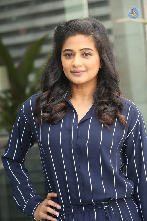 Priyamani New Photos - 15 / 58 photos