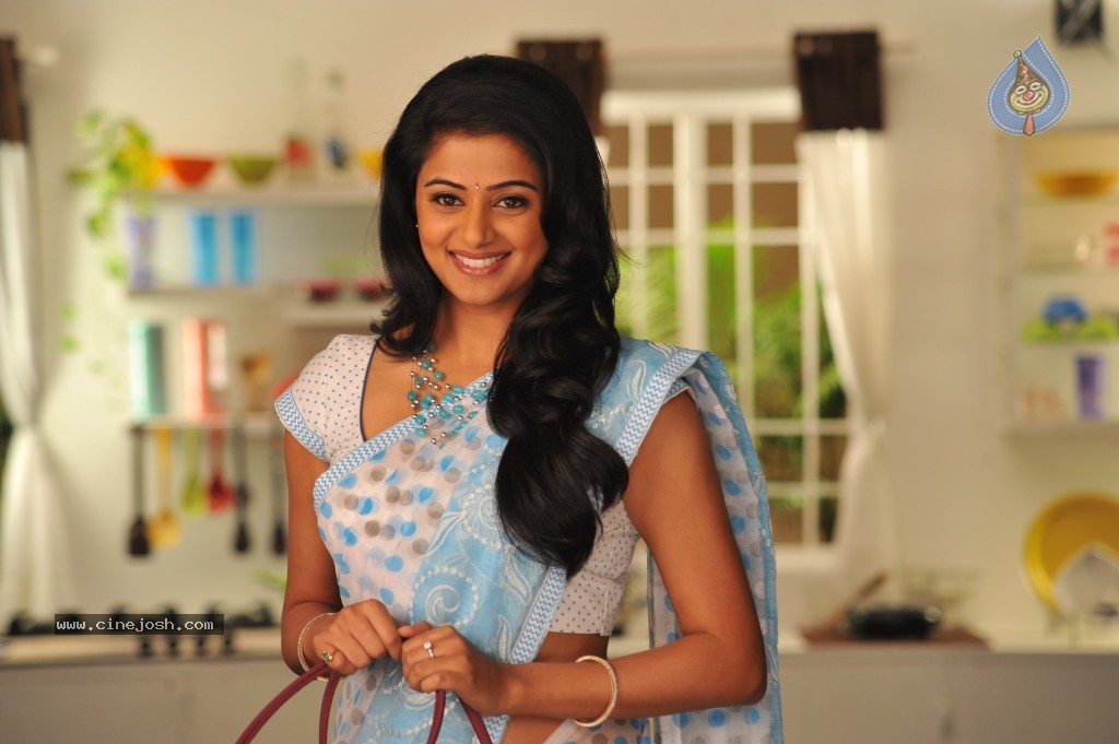 Priyamani New Pics - 16 / 16 photos