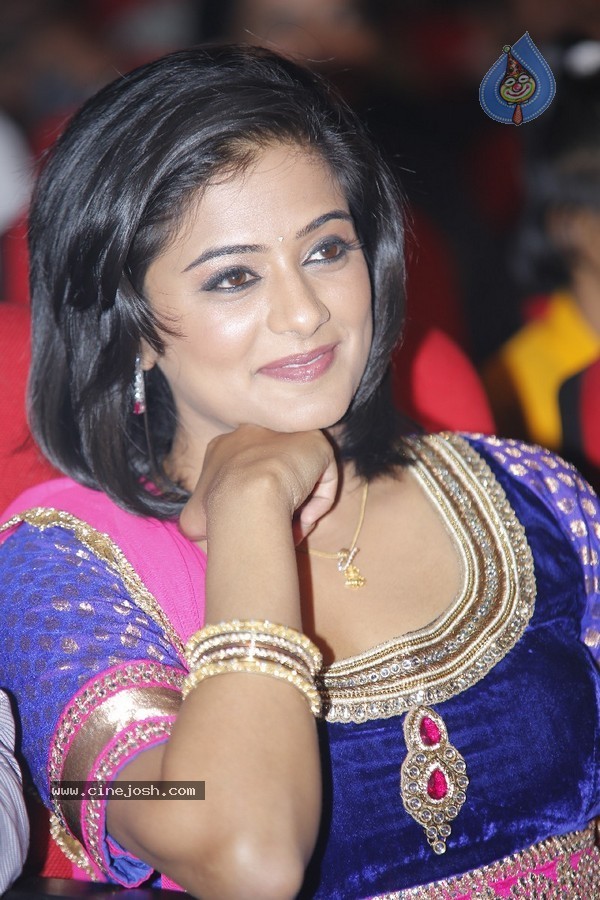 Priyamani New Stills - 26 / 62 photos