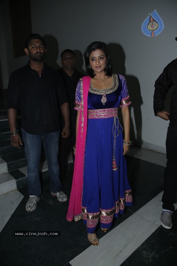 Priyamani New Stills - 59 / 62 photos