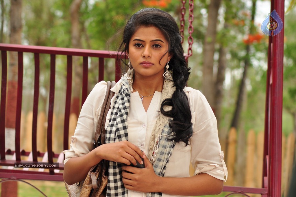 Priyamani New Stills - 48 / 59 photos